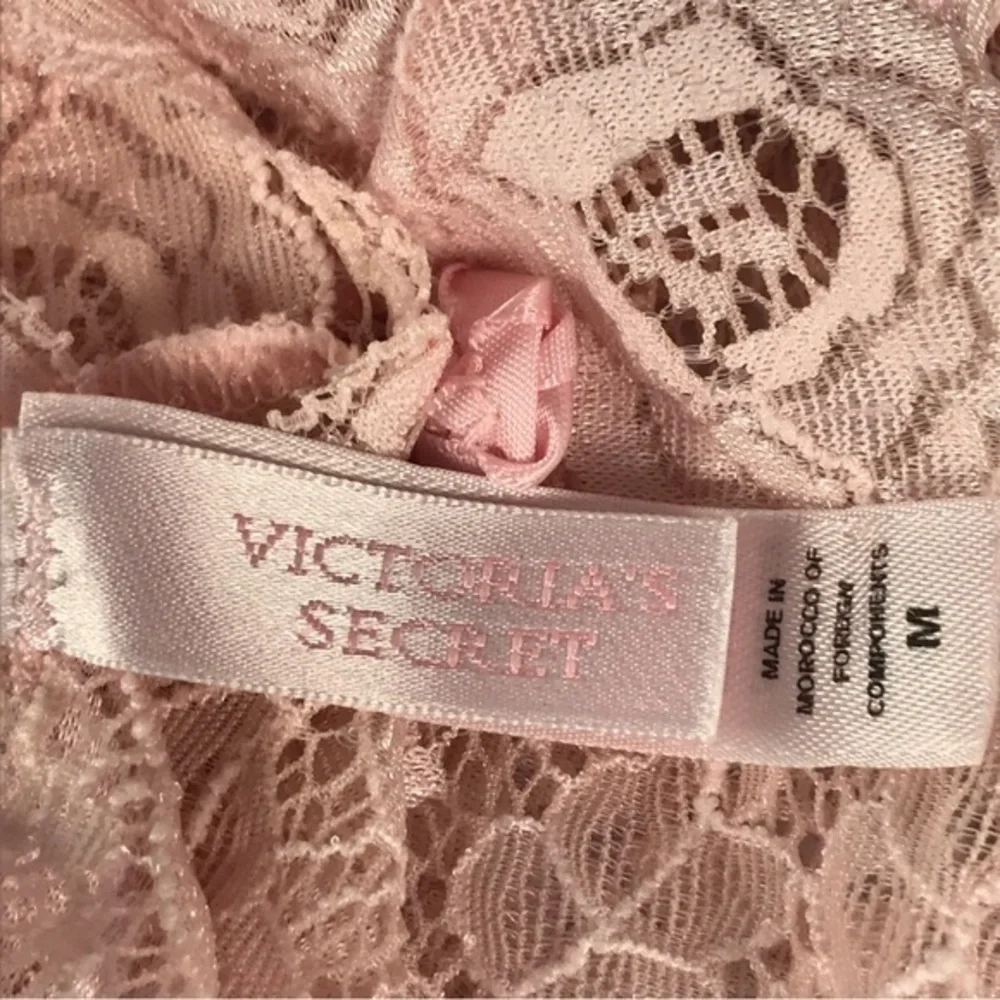 Victoria’s Secret Vintage Rose Pattern Lace‎ Tanga Panty Powder Pink size M